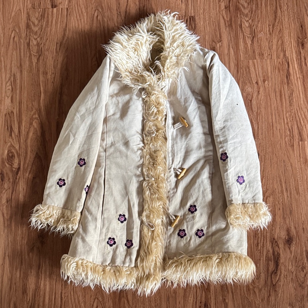 Cream Faux Fur Trimmed Coat with Floral Embroidery
